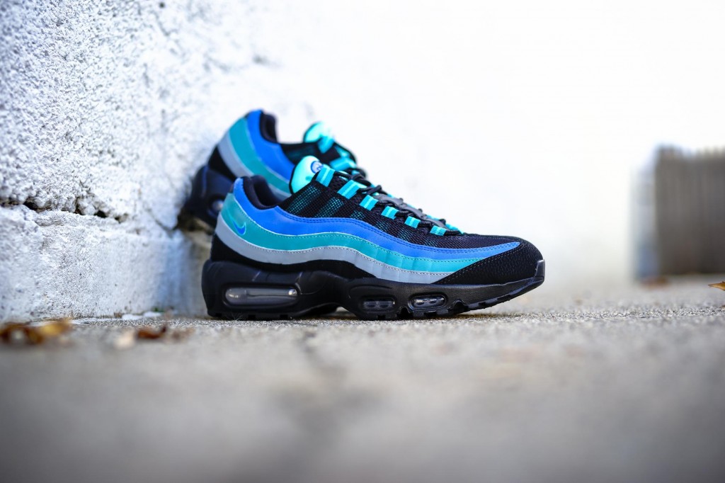 air max 95 black hyper cobalt